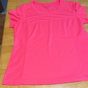Women’s Short-Sleeve Active Tee in Bright Pink